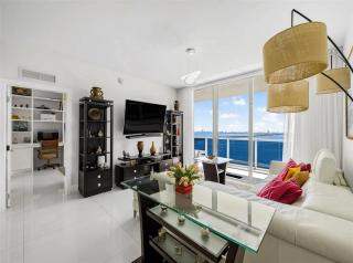 Contemporary Miami Residence Bay Views - 8