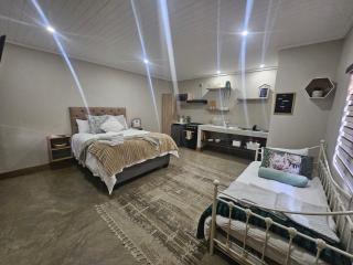 The Central Suite - 8