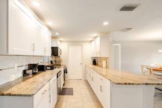 Your Sunny Sarasota Retreat 2 - 9