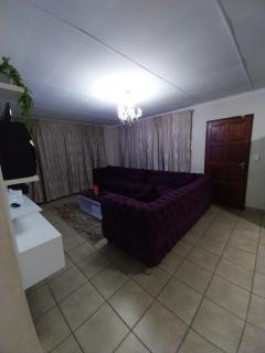 Lubsman Apartments - 1