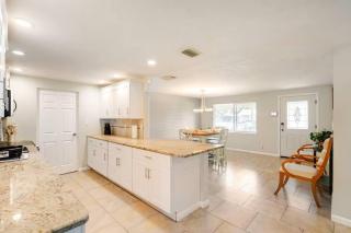 Your Sunny Sarasota Retreat 2 - 7