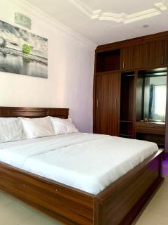 Reagal Apartments, WMachine, WiFi, 13 mins DRV from Ikeja, OPIC ESTATE - 1