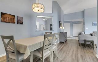 Lakeside Naples Retreat Water Views - 4