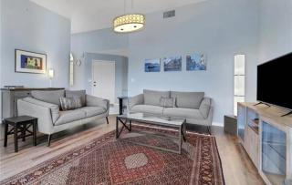 Lakeside Naples Retreat Water Views - 1