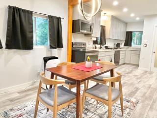 Cozy 2BR Upper Unit Near Airport & Seattle DT - 8