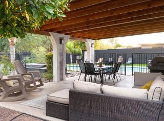 Putt & Pool Paradise - 8