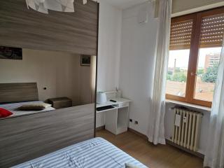 Large bright apartment - strategic location - 8