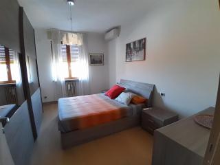 Large bright apartment - strategic location - 5