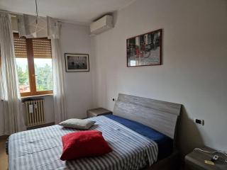 Large bright apartment - strategic location - 4