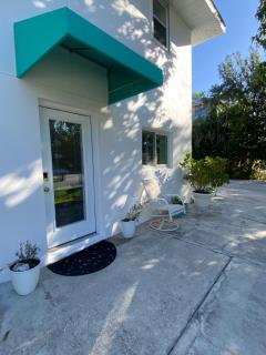Closest 1BR to Vanderbilt Beach, full kitchen with dishwasher, ALL NEW! - 5