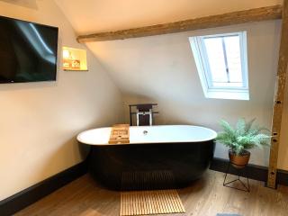 One Over Eight - Luxury One Bed Apartment - 1