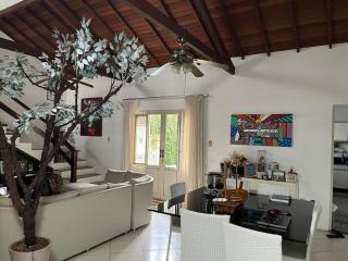 House with electric fence, alarm - 9