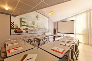 Cit'Hotel Du Circuit - Magny-Cours - 9