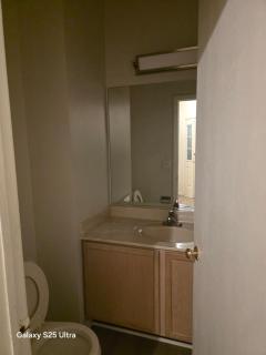 2 bedroom house available - 2