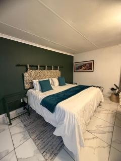 Buona Notte Suites in Linden - 7