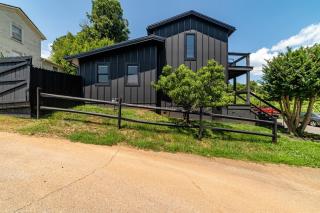 Uprising A pet friendly couples retreat - 6