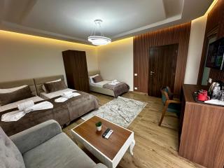 Hotel Exclusive - 2