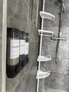 Spacious Private Flat - 5 mins to Pier and Sealife - 4