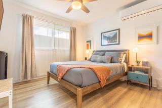 Mid Century 1BR Apt w Patio Near LAX Playa Vista Beach - 0