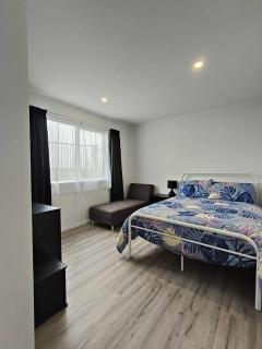 Mangakino Lake View Holiday Home - 4