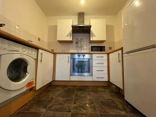 Landvue Stays Modern 2 Bed Apartment with allocated parking - 3