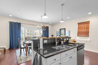 Broad Marsh 110E Family townhome - 4