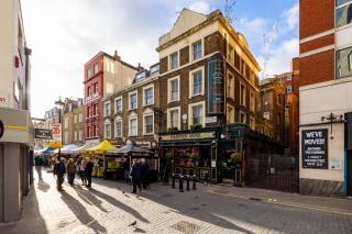 Hausd - St James's - 5