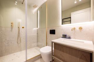 Hausd - St James's - 2