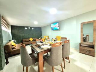 Apartment 5 with Jacuzzi in the center - 3 Bedroom 2 Bath - 6