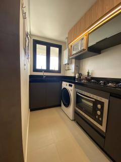 Apto 2 suítes com ar cond, box duplo perto de tudo - 9