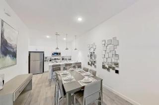 5 Bed Modern Family Home with Grill - 6