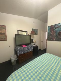 Johnsons Crossing Lodge - 2