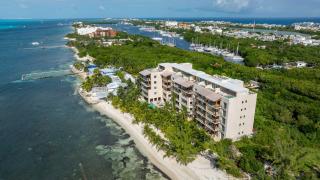 3BR Beachfront Elegant Condo -Family Getaway - 7