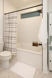 Modern Riverfront Rowhome, Walk to Fishtown - 2