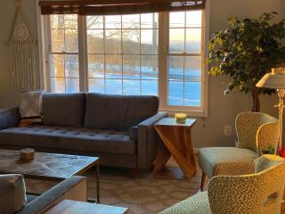 Blue Mountain Getaway Hot tub, Winery, Game Room - 0