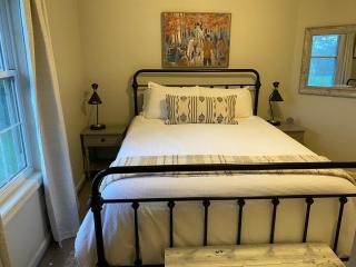 Blue Mountain Getaway Hot tub, Winery, Game Room - 4