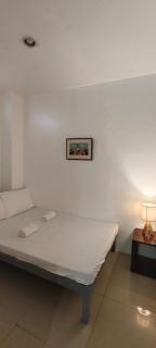 Z and J Transient House l- CDO - 8