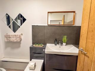 Spacious 1 Bedroom City Center Flat in Derby - 6