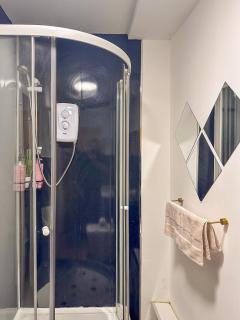 Spacious 1 Bedroom City Center Flat in Derby - 9