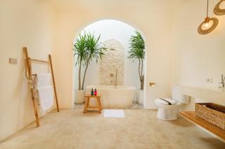 Sira Rosa Villa 2BR with Rooftop Oasis - 7