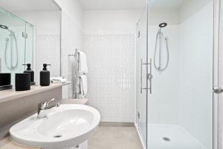 Pacific Motor Inn - 9