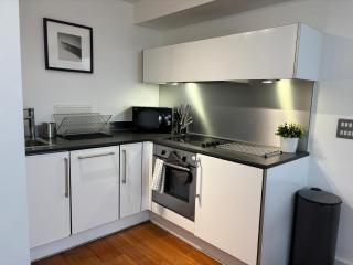 Central location near Windsor Castle and LEGOLand - 8