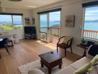 Panorama Heights Apartment - 8