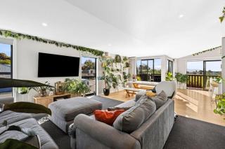 Great Taste on Courtney - 9