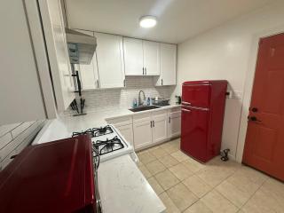 Desert Oasis Retreat in Barstow - 7