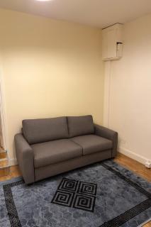 Modern 1-Bedroom Flat Near London City Airport - 7