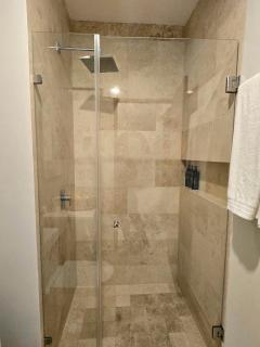 1BD Free Beach Club & Sea View Rooftop pools - 7