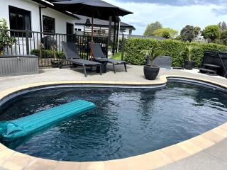 Pool, Spa pool, Private, Modern, Clive! - 9