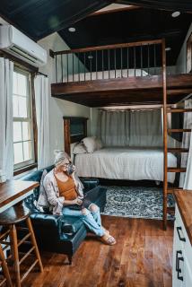 Cozy Tiny Home - 4