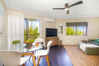 Steps to beach family friendly - private balcony & views - 5